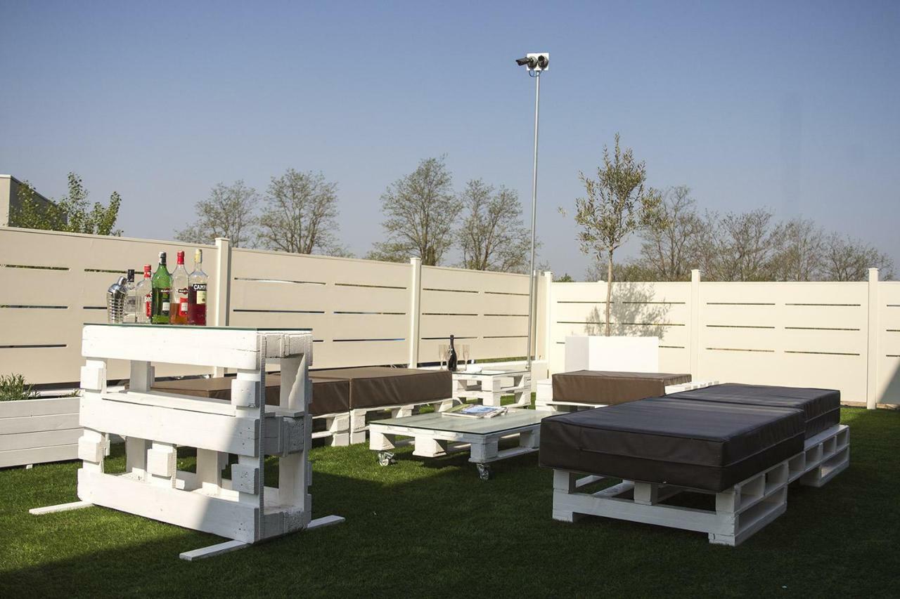 Home Suites Home Salionze Exteriér fotografie